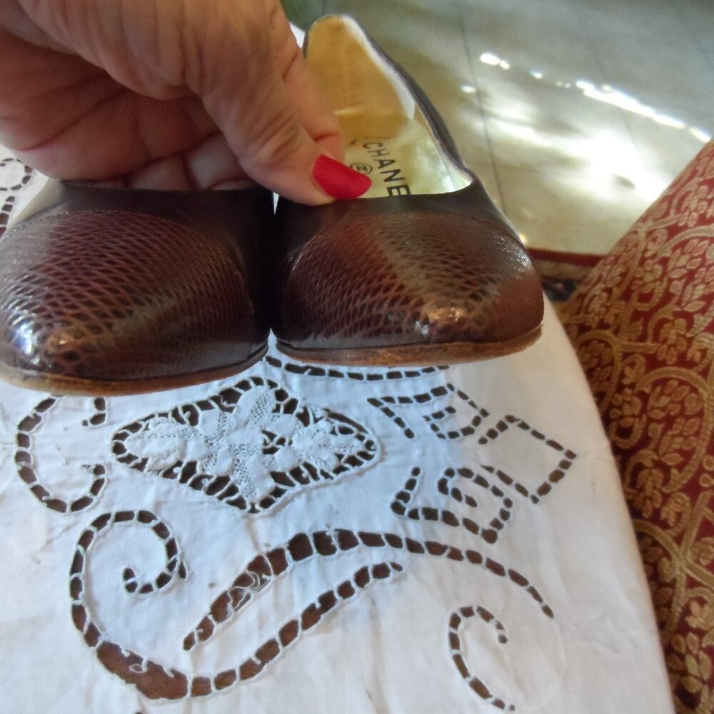 Chanel Light Brown Calf Leather Pumps w/Lizzard Trim cap Toe Size 38.5 - Picture 5 of 16